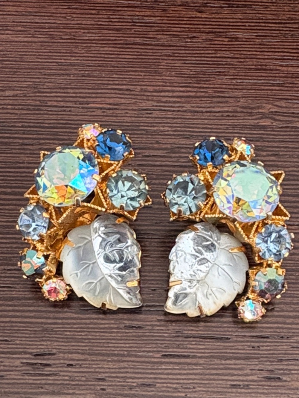VTG KARU ARKE INC AB & Blue Crystal Leaf Earrings, one clip mechanical missing - Picture 4 of 7